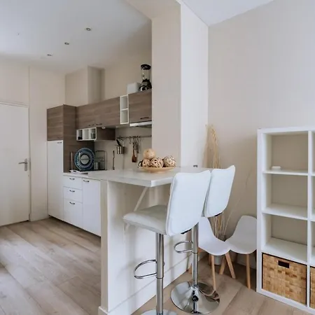 Modern & Bright - Central Paris